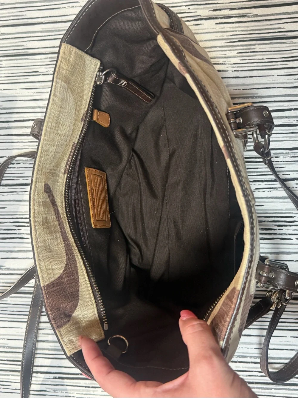 N/A stylish canvas